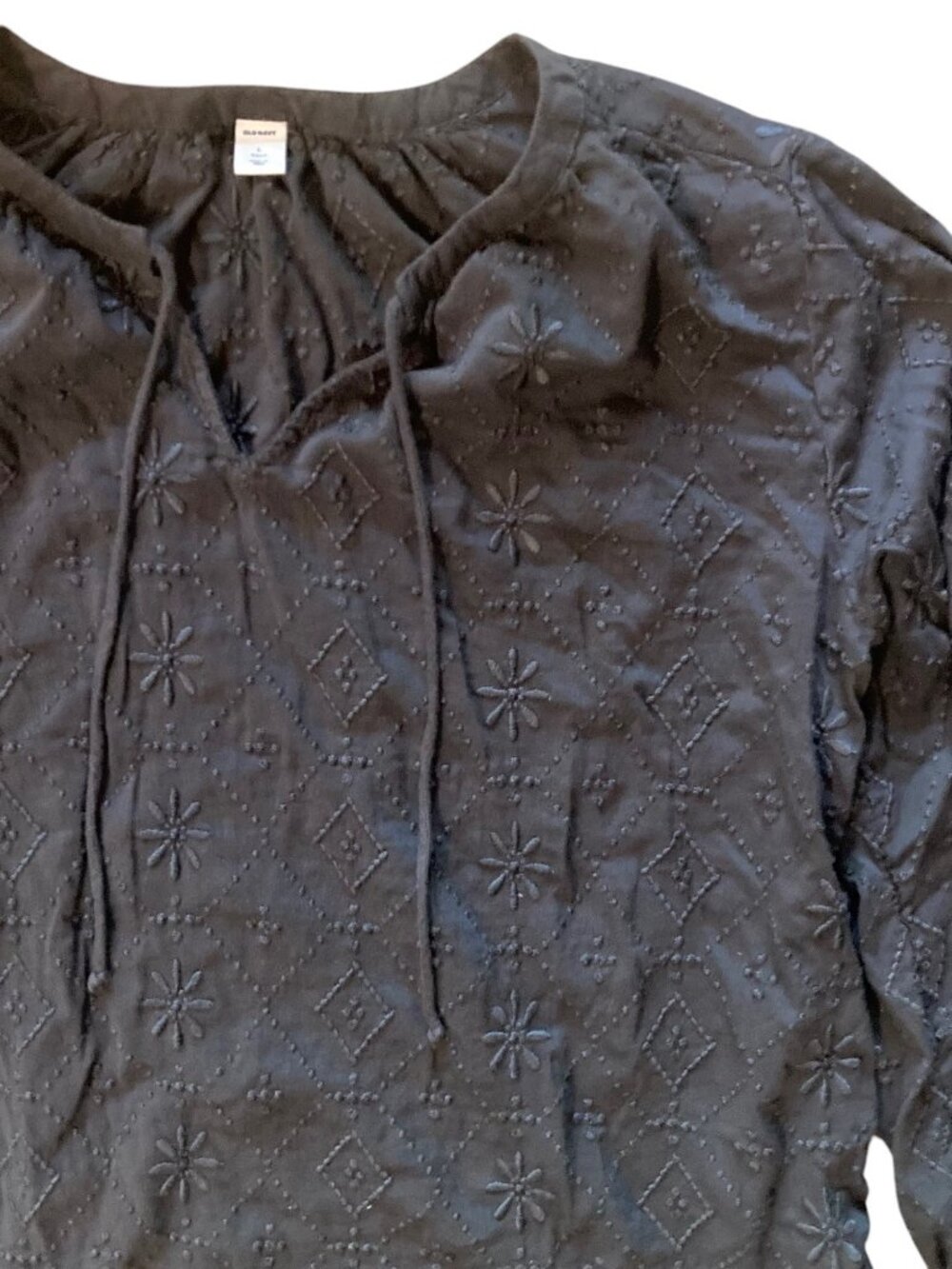 Women's OLD NAVY Long-Sleeve Split Neck Embroidered Blouse GRAY Size Large Tall